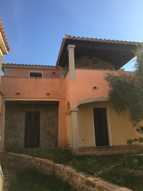 I Mari Di Gallura Apartment 산테오도로 외부 사진