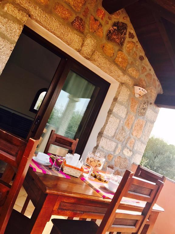 I Mari Di Gallura Apartment 산테오도로 외부 사진